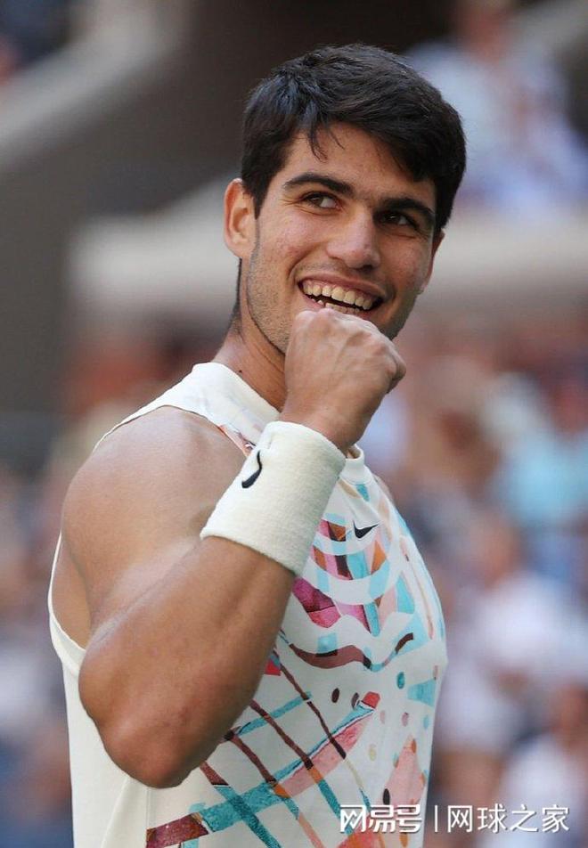 你选谁？詹俊：24／25欧洲联赛最佳阵，萨拉赫还