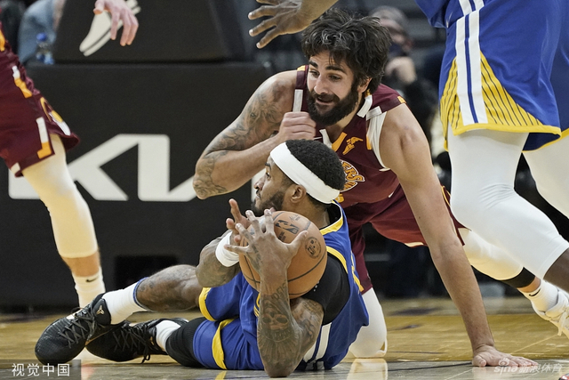 他以出色的 他以出色的