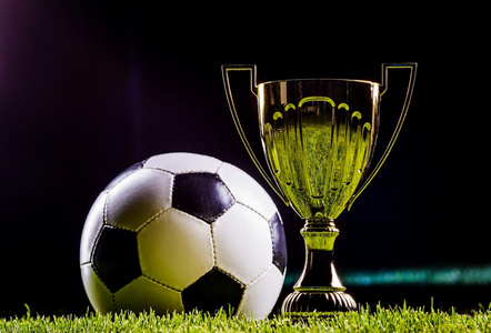 会破坏策略 会破坏策略